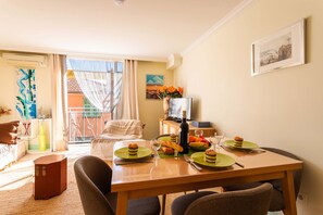 Dining - LA CASA AP4409 By Riviera Holiday Homes (Villefranche-sur-Mer)