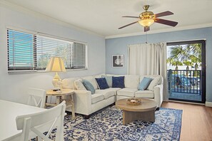 Una Smart TV, un reproductor de DVD