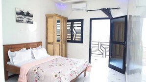 4 bedrooms, WiFi (free), bed sheets - Appartement Meublé à Keur Massar, Dakar Sénégal. Proche Lac Rose et Aéroport (Keur Massar)