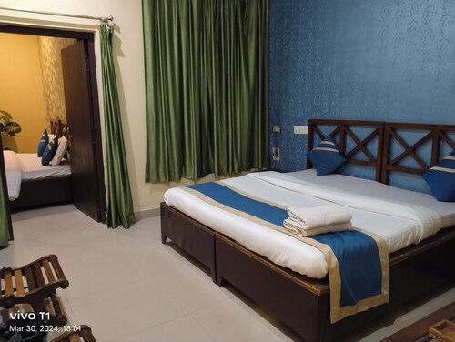 Dudhwa Tiger Hino Resort