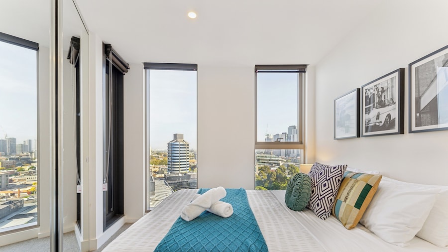 Mega Style Apartments Kings Domain