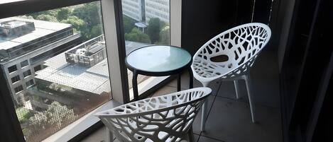 Deluxe Apartment | Balcony