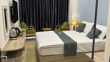 遮光窗簾/窗簾、隔音、免費 Wi-Fi