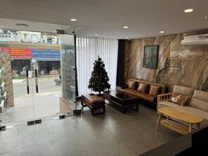 Reception - Like Hotel (Ho Chi Minh City)