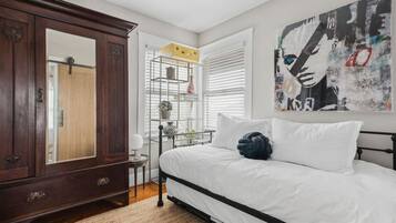 2 sovrum, strykjärn/strykbräda, gratis wi-fi och sängkläder