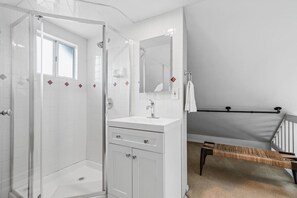 Hårføner og håndklær