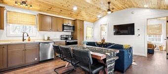 Lodge 111 at Eden Reserve—Safari Cabin Near Ark