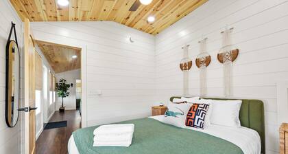 Lodge 119 at Eden Reserve—Safari Cabin Near Ark