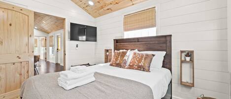 2 dormitoris, planxa i posts de planxar, wifi i roba de llit