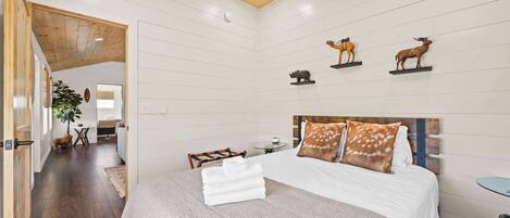 2 slaapkamers, een strijkplank/strijkijzer, wifi, beddengoed