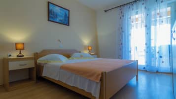 1 bedroom, iron/ironing board, WiFi, bed sheets