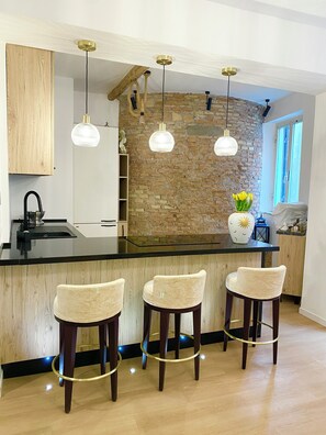 Fridge, microwave, oven, stovetop - Casa All'ombra del Colosseo (Roma)