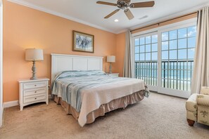 8 slaapkamers, een strijkplank/strijkijzer, wifi, beddengoed