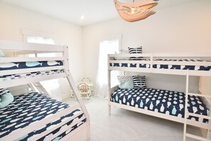 4 dormitorios, tabla de planchar con plancha, wifi y ropa de cama