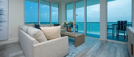 Condo, 4 Bedrooms | Living area