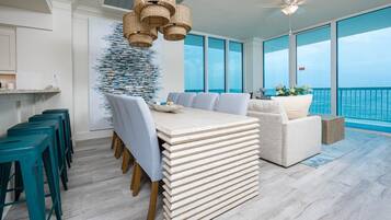 Condo, 4 Bedrooms | Dining