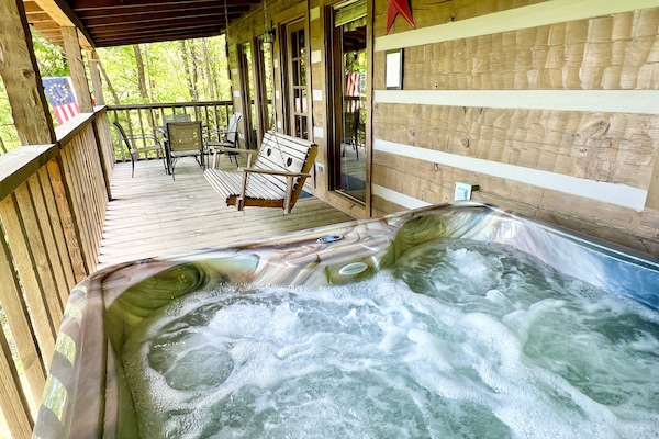Private spa tub