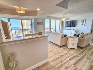 Smart-TV, fotballspill og bordtennis