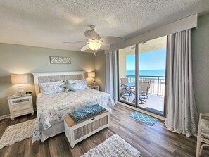 2 habitaciones, tabla de planchar con plancha y cuna de viaje