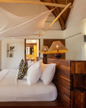 Island Cape South (2 Bedrooms) | Premium bedding, memory foam beds, desk, laptop workspace - Lou Moon Eco-Luxury Resort (Ejan)