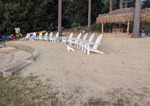 Charming Lakefront Studio Condo