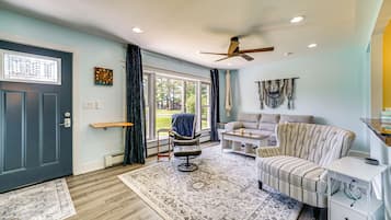 Cottage (2 Bedrooms) | Interior