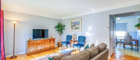 House (3 Bedrooms) | Living area | Flat-screen TV