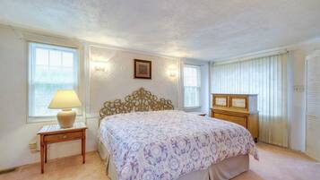 Apartment (0 Bedroom) | Interior