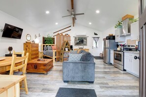 Apartment (0 Bedroom) | Interior - Cozy Cottage w/ Park Pass, 1 Mi to Jenkinson Lake! (Pollock Pines)