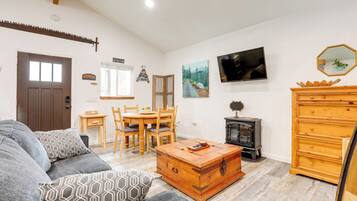 Apartment (0 Bedroom) | Bahagian dalam