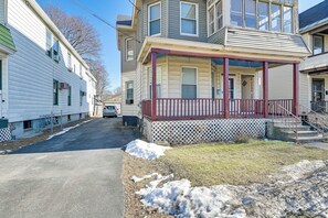 Interior - Schenectady Vacation Rental ~ 18 Mi to Albany! (Schenectady)