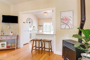 House (1 Bedroom) | Interior