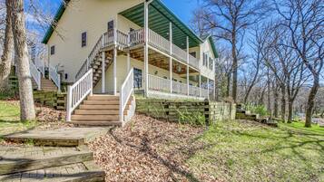 House (5 Bedrooms) | Interior