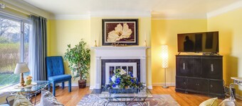 Cleveland Heights Home w/ Sunroom: Park Across St!