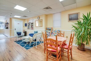 Apartment (0 Bedroom) | Interior - Ocean City Hideaway: Walk to Boardwalk & Beach! (Ocean City)