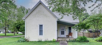 Cozy Carterville Home: 3 Mi to Crab Orchard Lake!