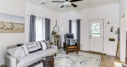 Cozy Carterville Home: 3 Mi to Crab Orchard Lake!
