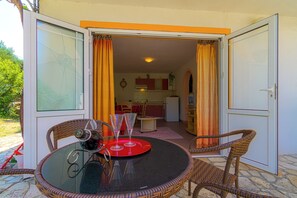 Outdoor dining - Behindertengerechte Wohnung im Erdgeschoss (Barbat)