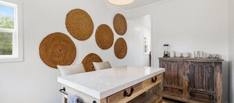 Charming Cottage, 5 Minutes to Round Top!