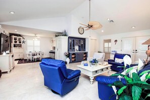 TV - Paradise Found: Your Sanibel Island Escape in The Dunes (Sanibel)