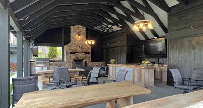 New Listing! Peaceful Studio Garage Apartment - Chinquapin AMENITIES INCLUDED