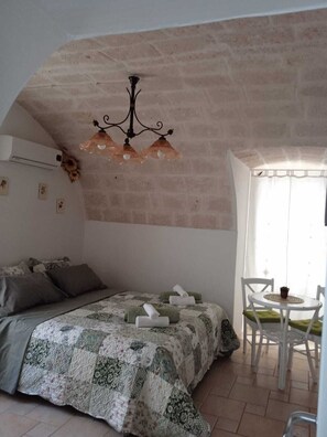 1 Schlafzimmer, Bügeleisen/Bügelbrett, Reisekinderbett, kostenloses WLAN