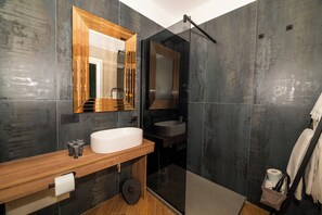 Classic Room | Bathroom | Hair dryer - MAISON TOLEDO - Boutique Suites (Naples)