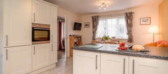 Three Bedroom Holiday Cottage in Betws-Y-Coed | Hendre-Wen