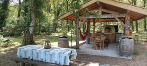 Outdoor dining - Maison DE Resinier AU Coeur DE LA Forêt Landaise (Luglon)