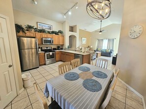 Interior - Spacious 4BR 3BA with *POOL**2 MASTER SUITES*WiFI (Kissimmee)