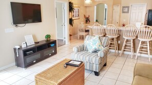 Smart TV, table football - Spacious 4BR 3BA with *POOL**2 MASTER SUITES*WiFI (Kissimmee)