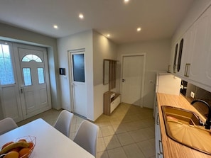 Comfort-Apartment, Gartenblick | Verdunkelungsvorhänge, kostenloses WLAN, Bettwäsche