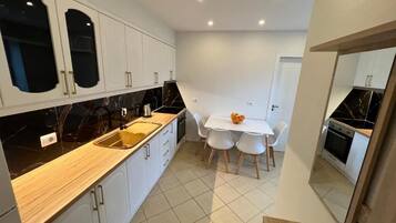 Appartement Confort, vue jardin | Rideaux occultants, Wi-Fi gratuit, draps fournis