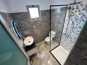 Bathroom - Villa CACA (Ksamil)